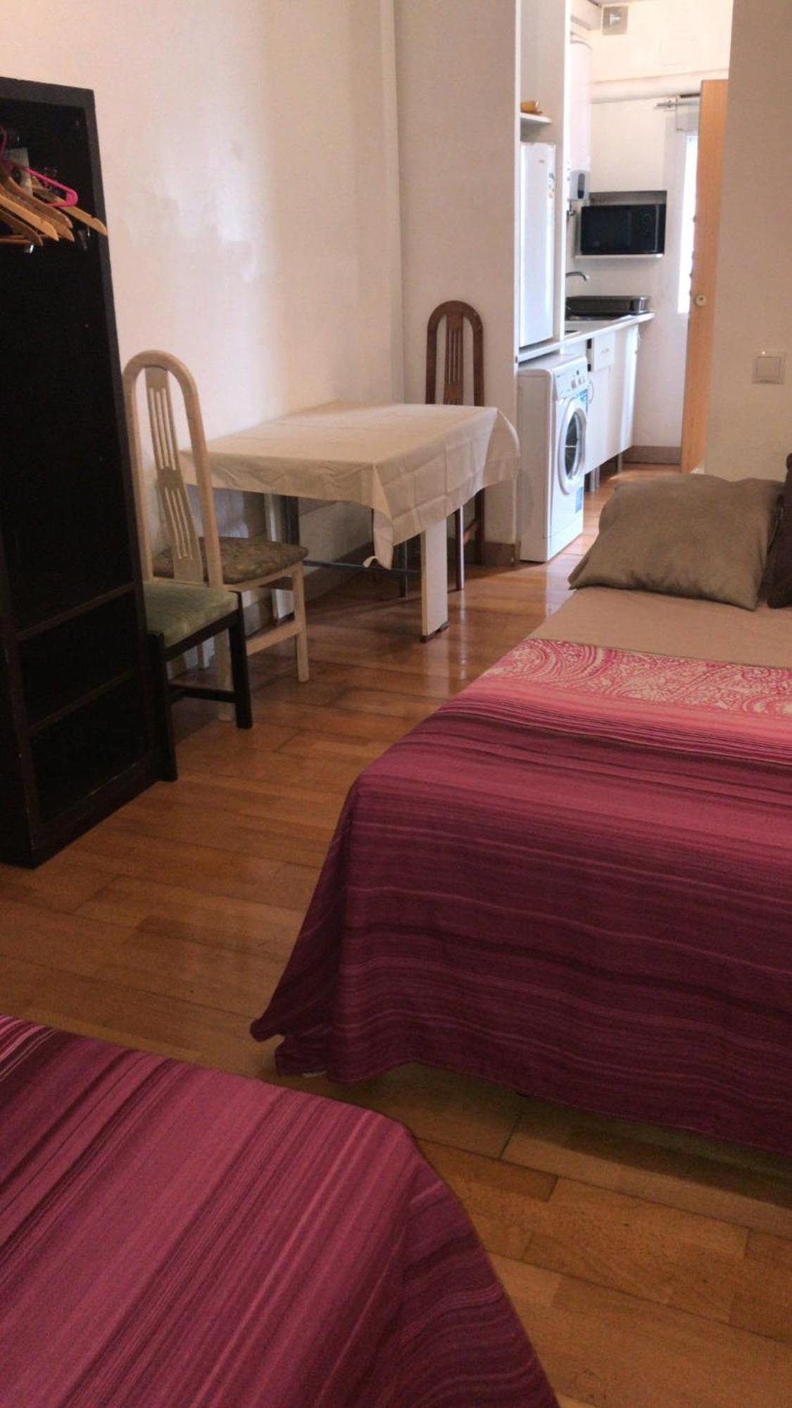 Apartamentos Pandiellos I Мадрид Экстерьер фото